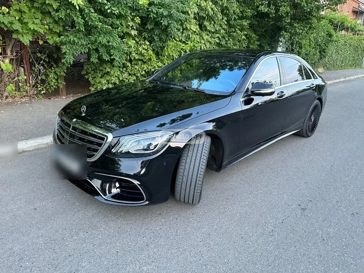 Mercedes-Benz S 550