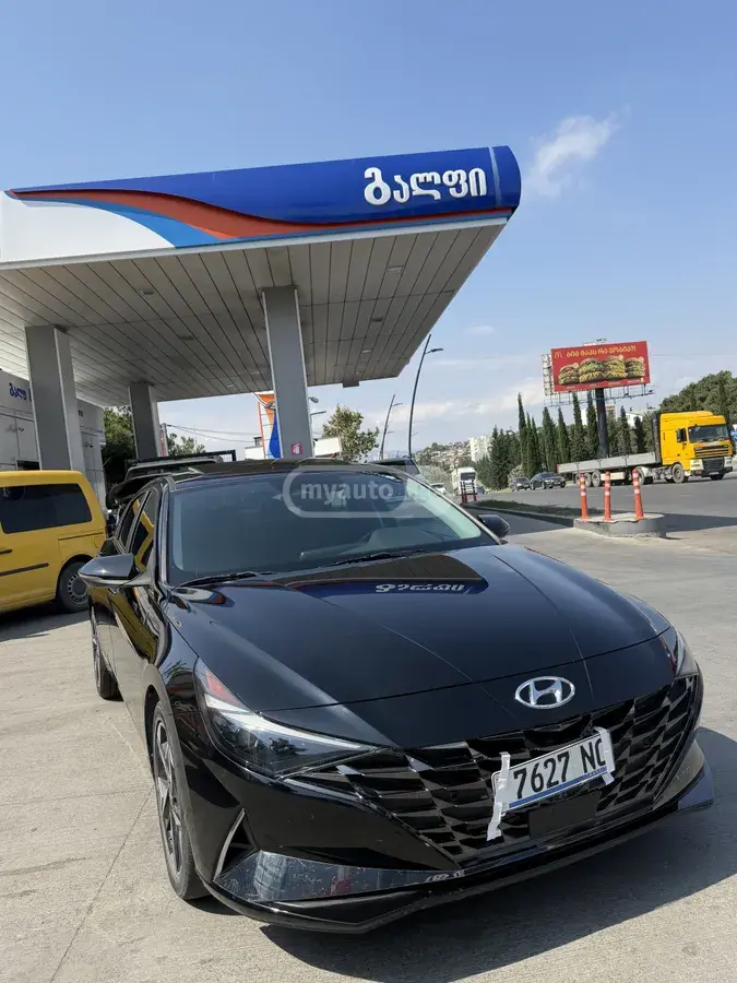 Hyundai Elantra 2020 — photo 2