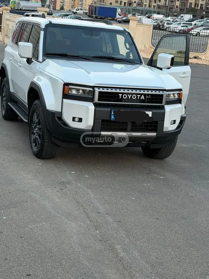 Toyota Land Cruiser Prado 2024 — photo 2