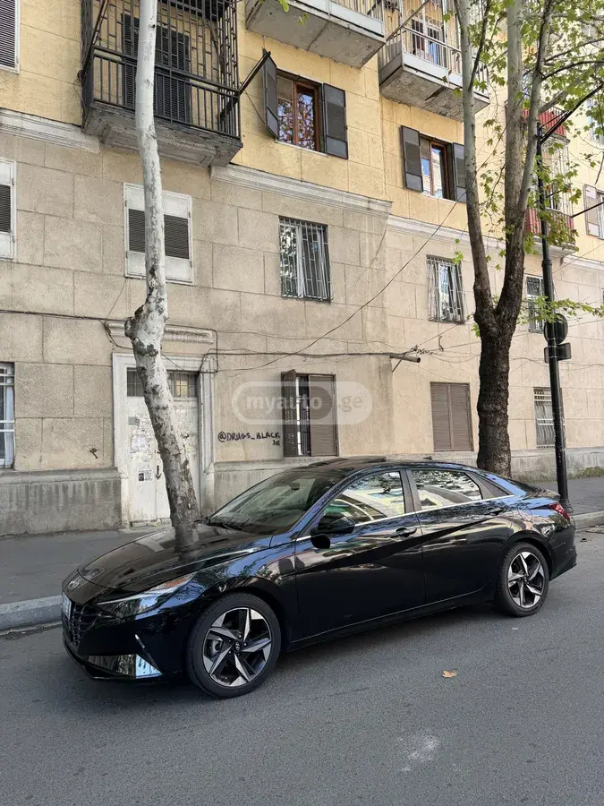 Hyundai Elantra