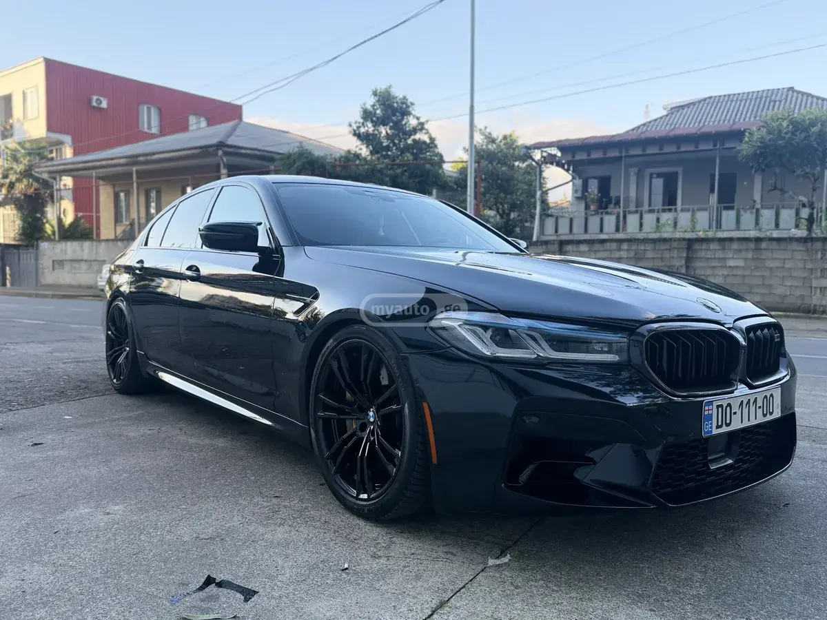 BMW M5 2018 — photo 2