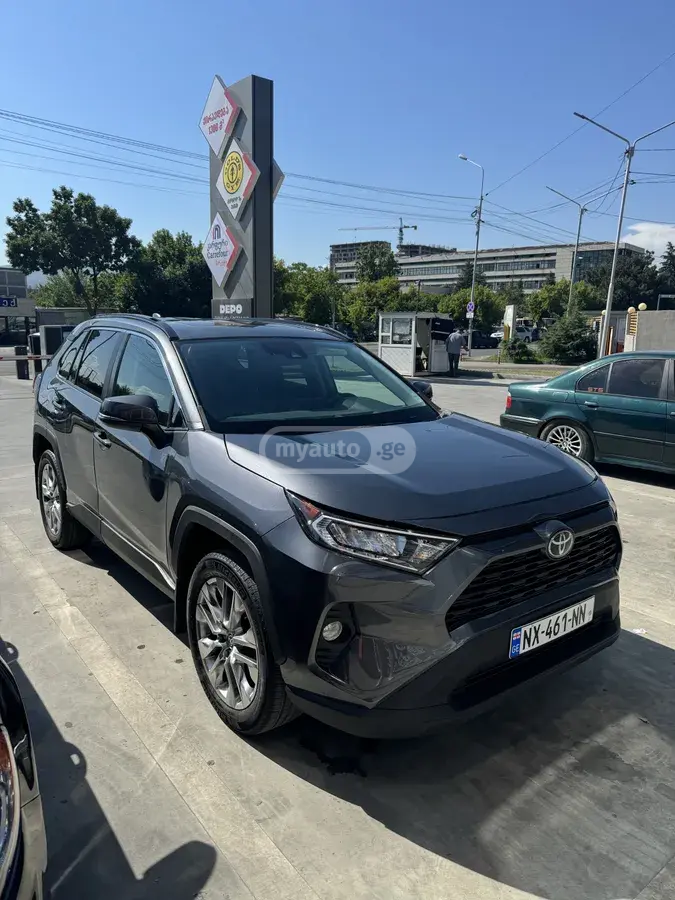 Toyota RAV4 2022 — photo 2