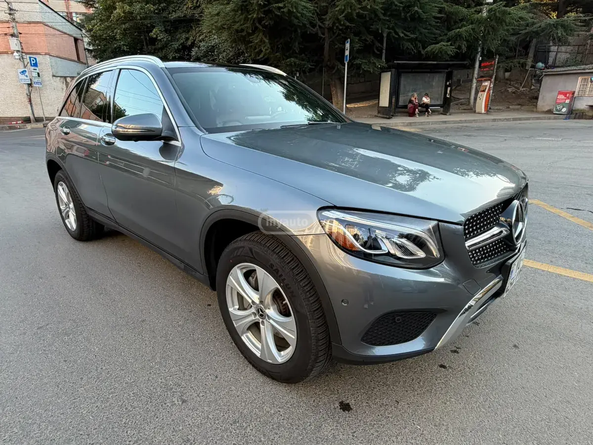 Mercedes-Benz GLC 300 2018 — photo 2
