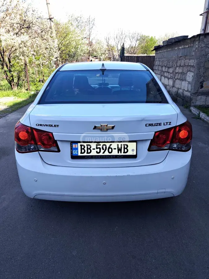 Chevrolet Cruze 2010 — photo 2