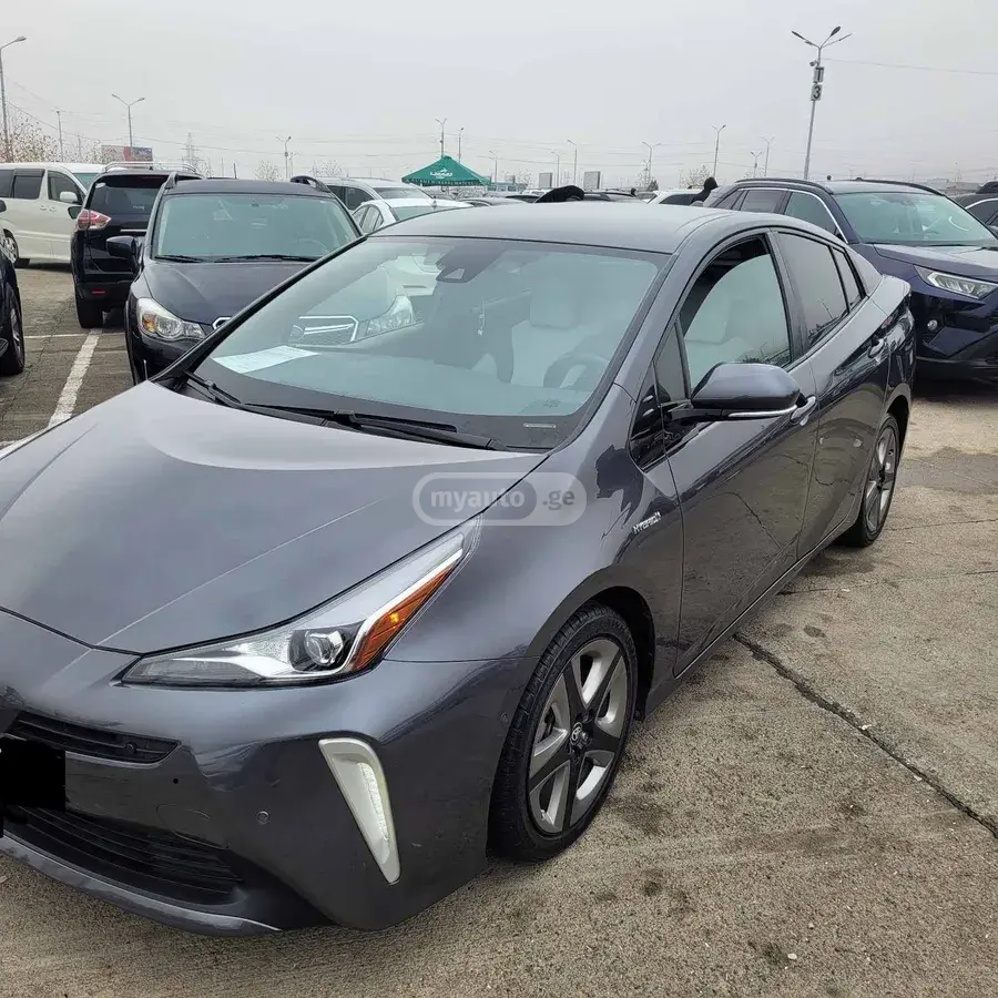 Toyota Prius 2020 — photo 2