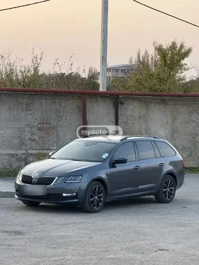 Skoda Octavia 2017 — photo 2