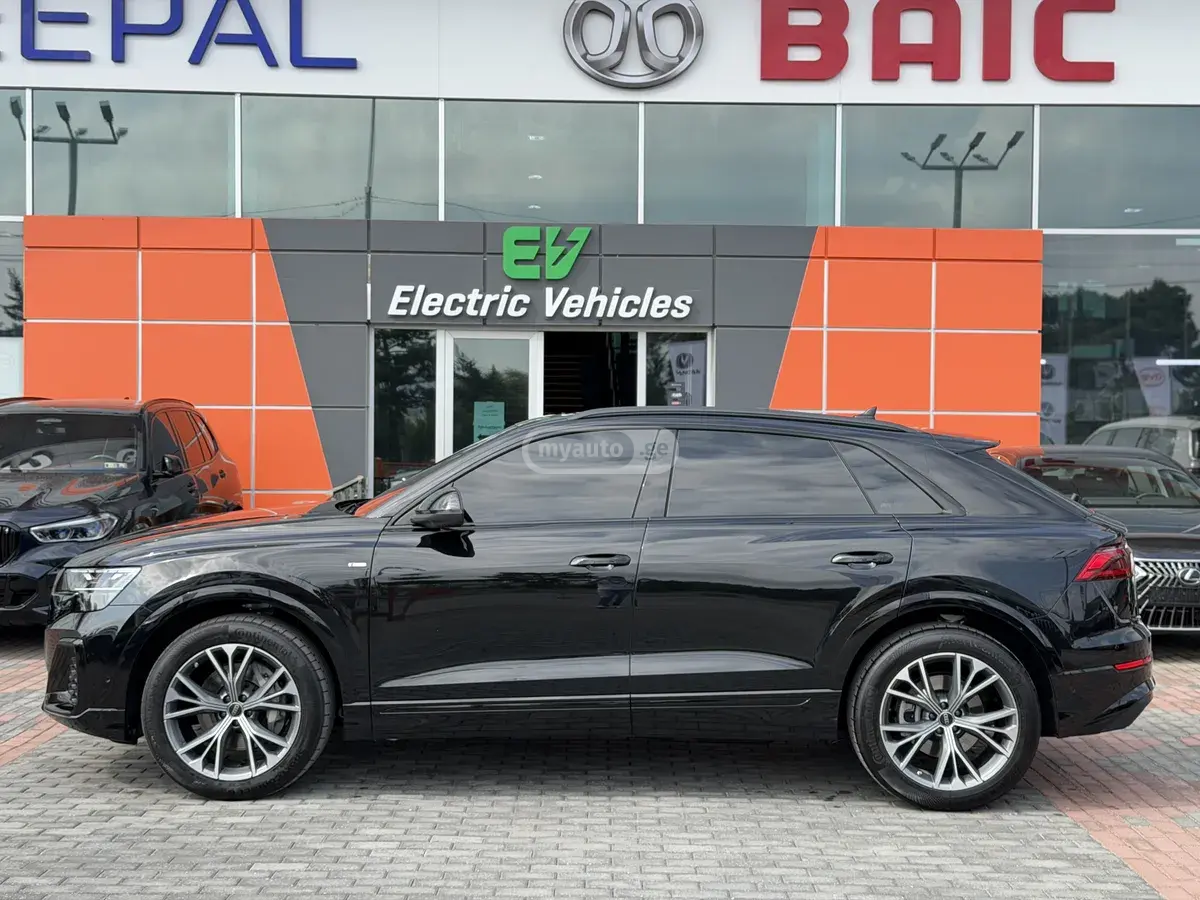 Audi Q8 2026 — photo 2