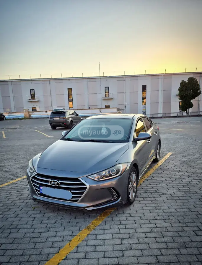 Hyundai Elantra 2016 — photo 2