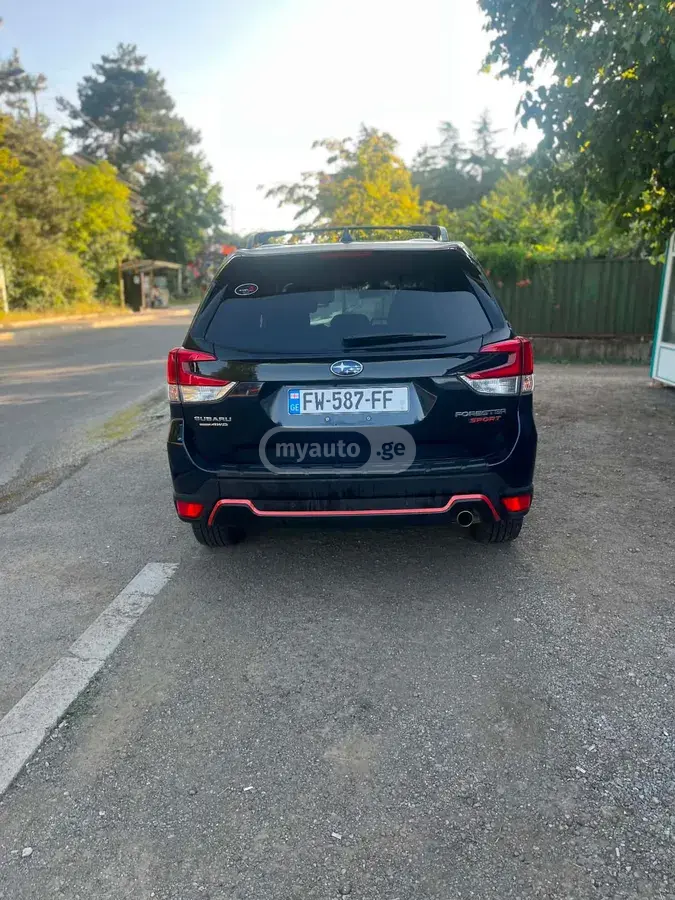 Subaru Forester 2019 — photo 2