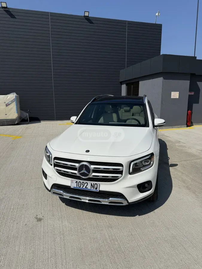 Mercedes-Benz GLB 250