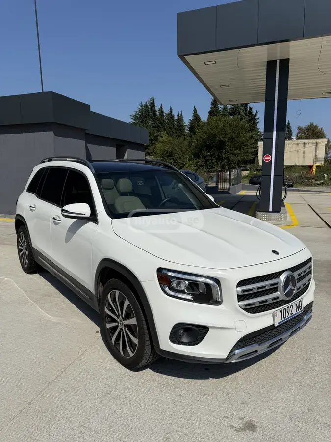 Mercedes-Benz GLB 250 2022 — photo 2