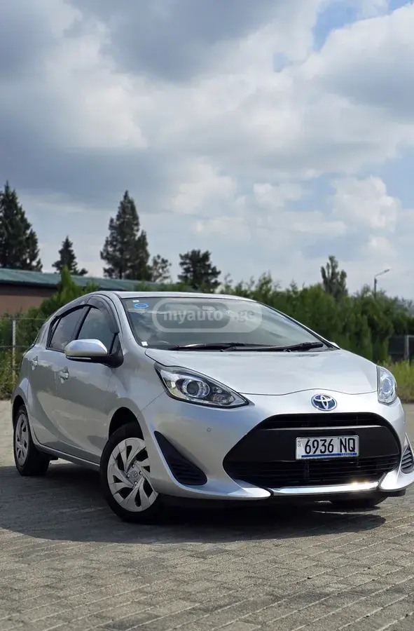 Toyota Aqua 2021 — photo 2