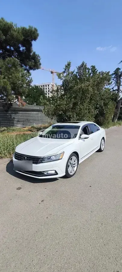 Volkswagen Passat 2017 — photo 2