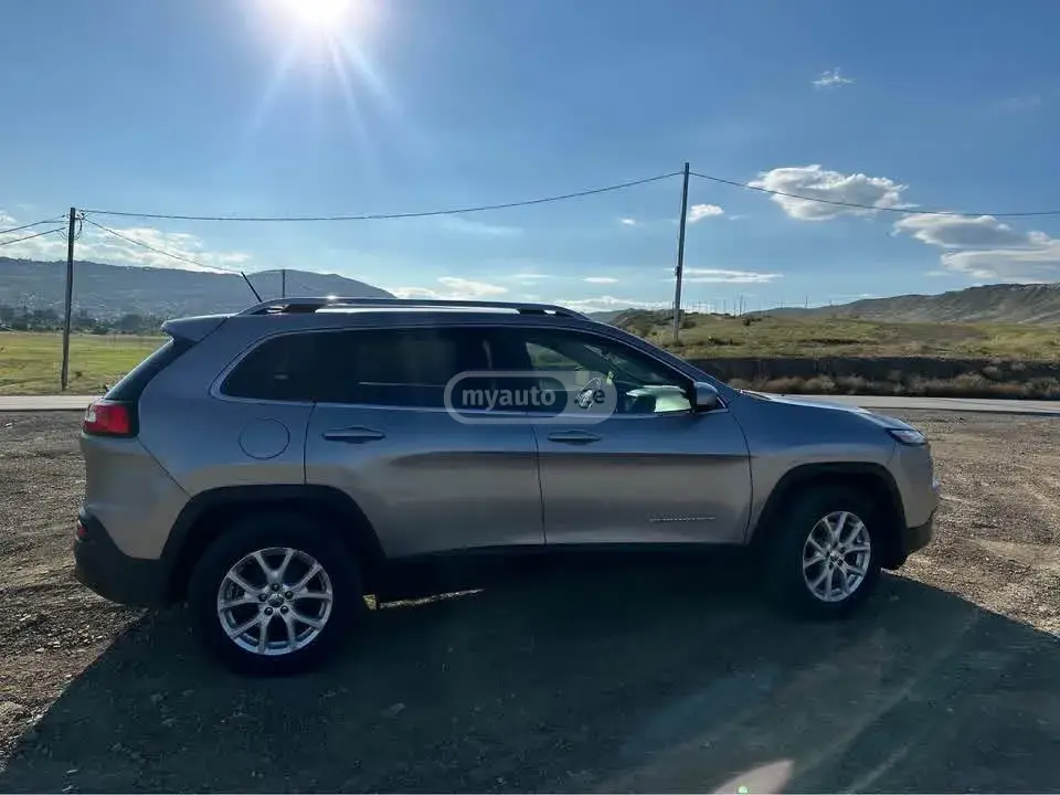 Jeep Cherokee 2015 — photo 2