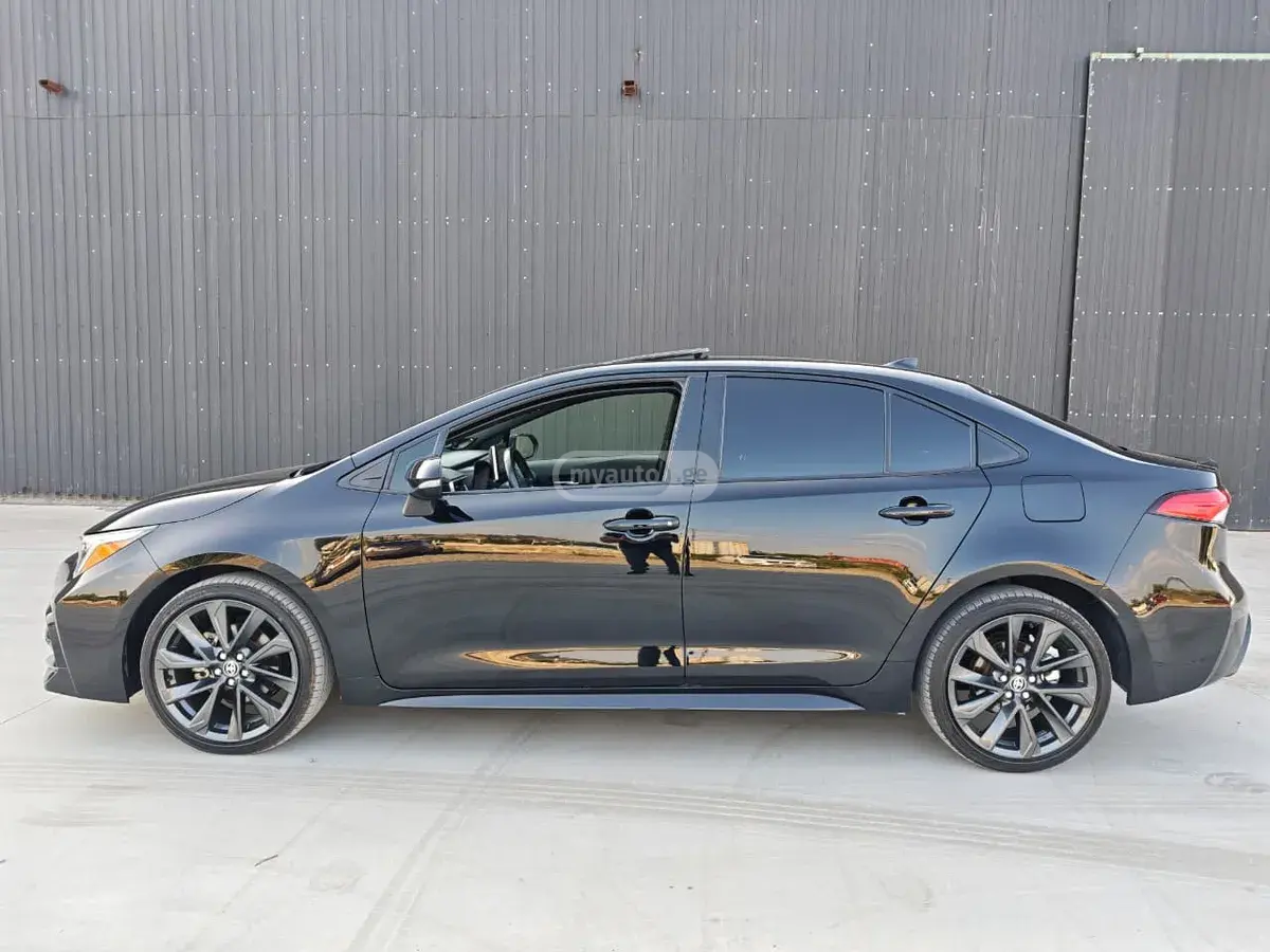 Toyota Corolla 2023 — photo 2