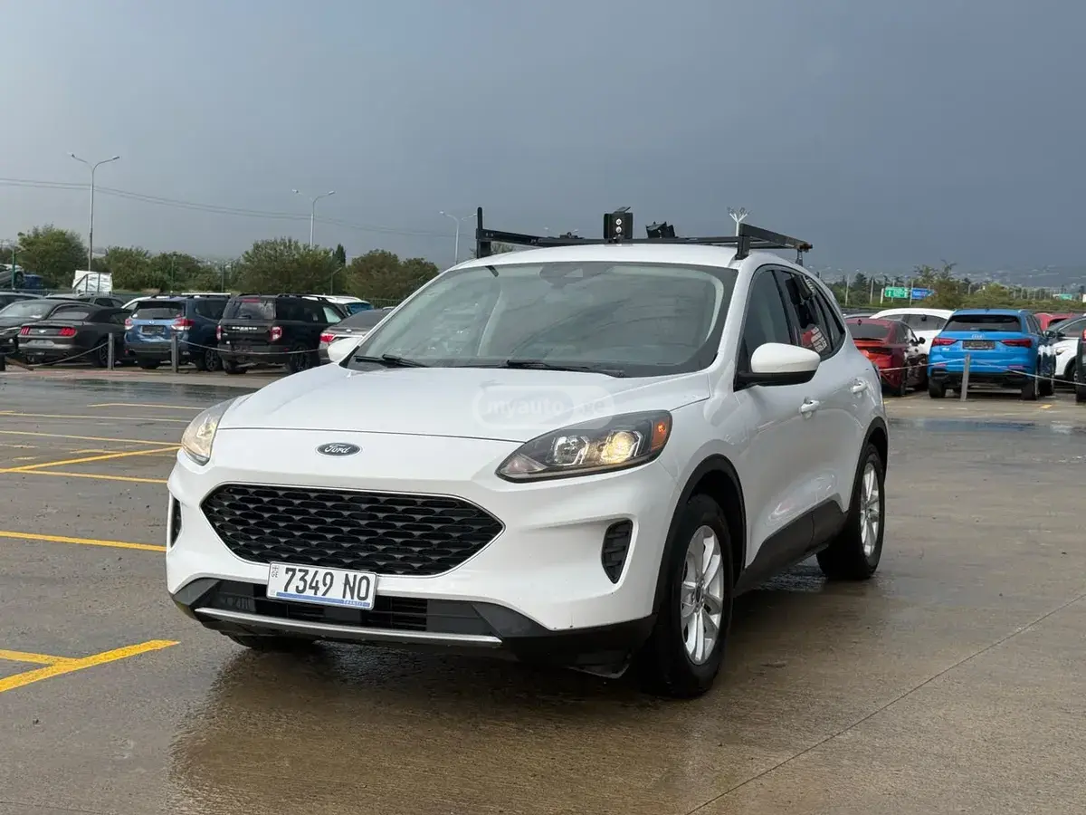 Ford Escape 2020 — photo 2