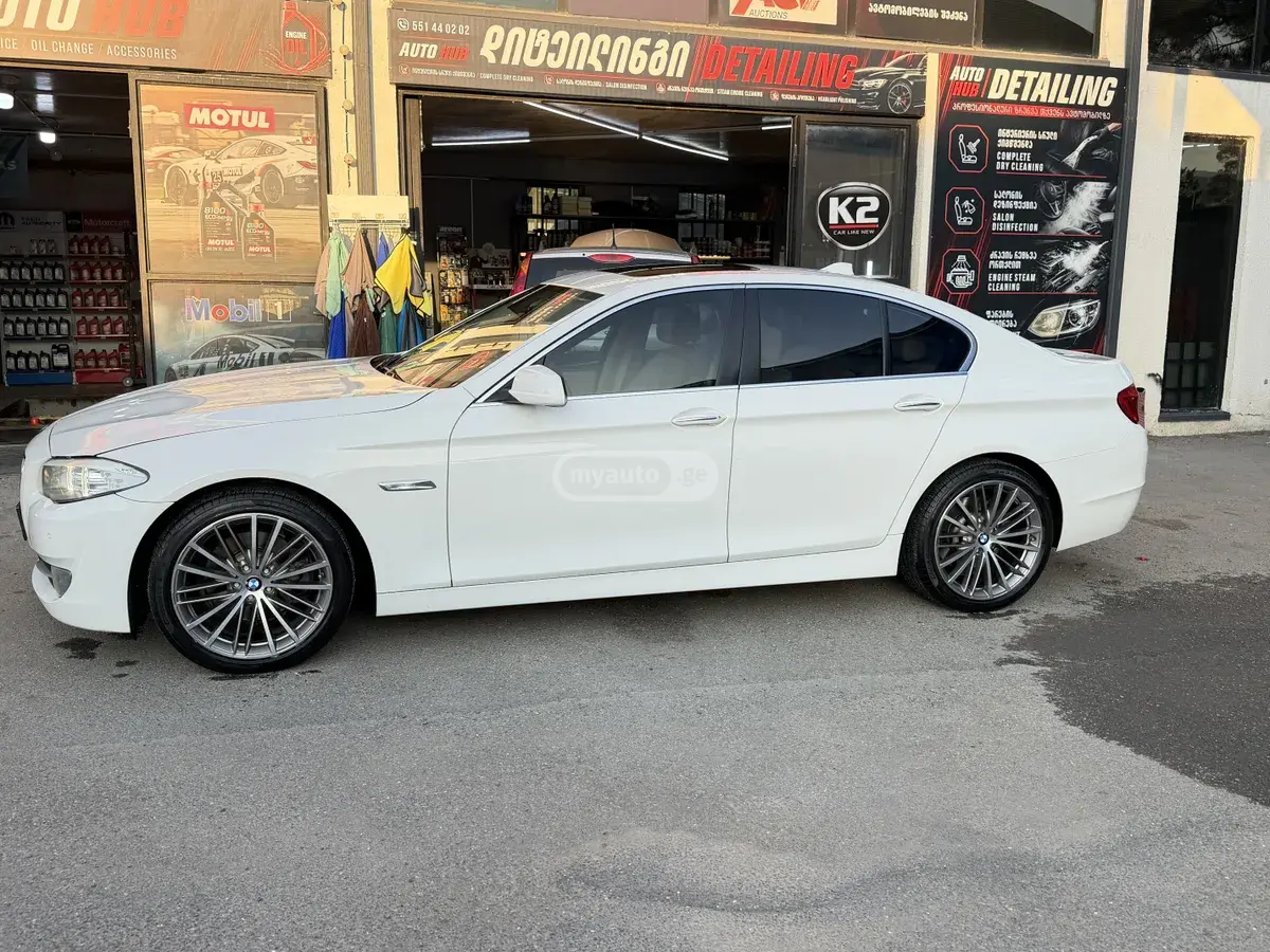 BMW 528 2013 — photo 2