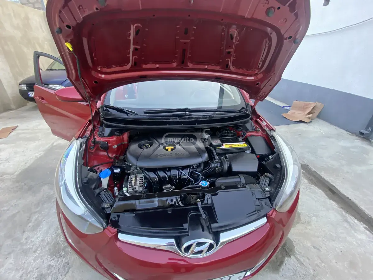 Hyundai Elantra 2015 — photo 2