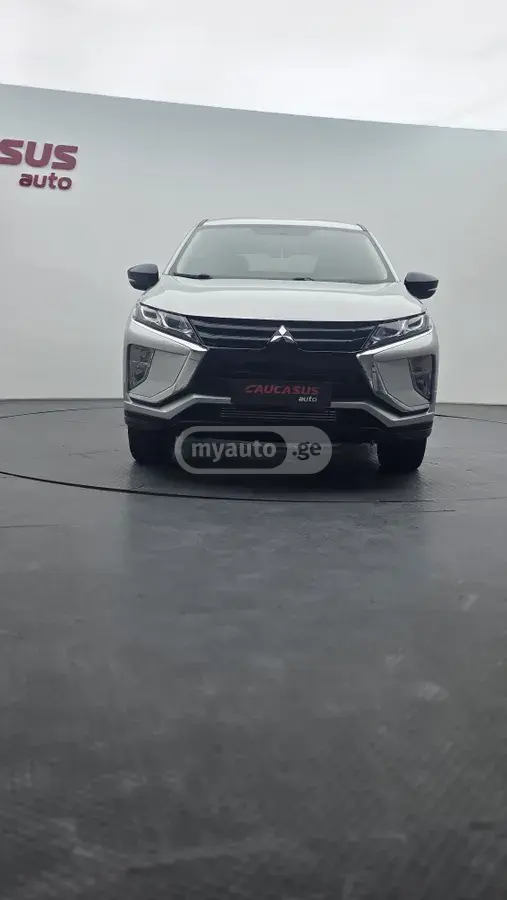Mitsubishi Eclipse Cross 2019 — photo 2