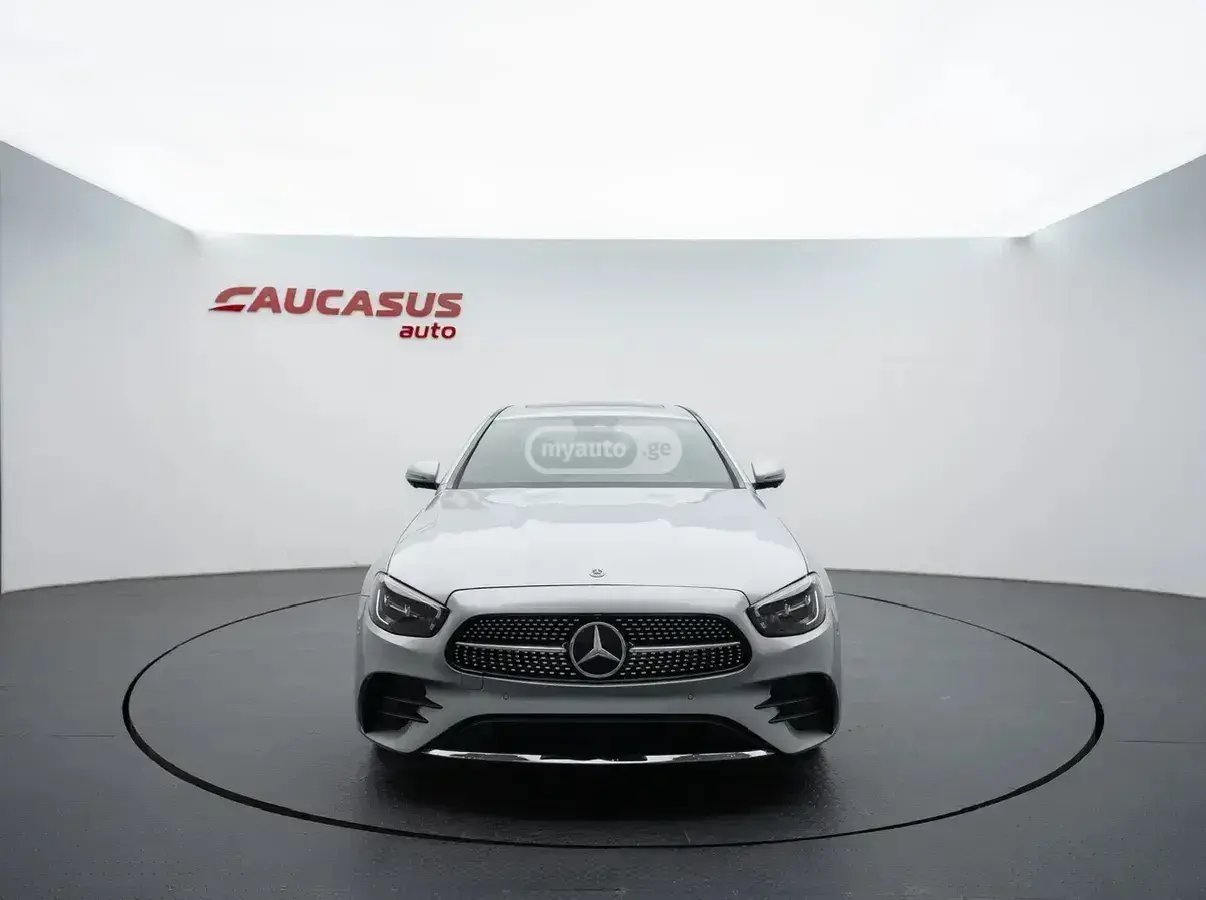 Mercedes-Benz E 350 2022 — photo 2