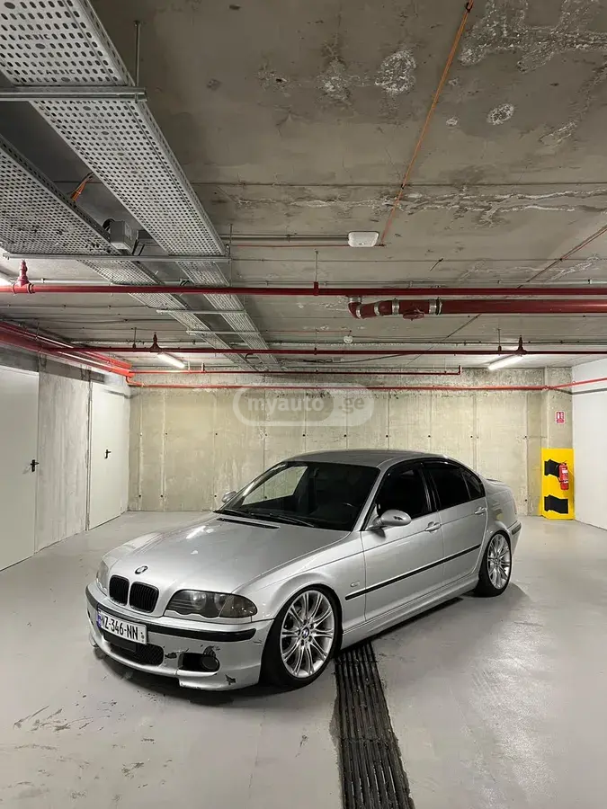 BMW 318