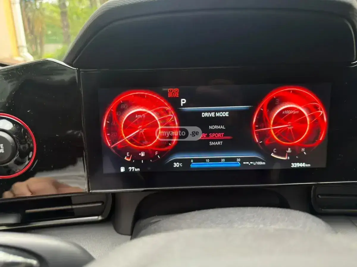 Hyundai Elantra 2023 — photo 2