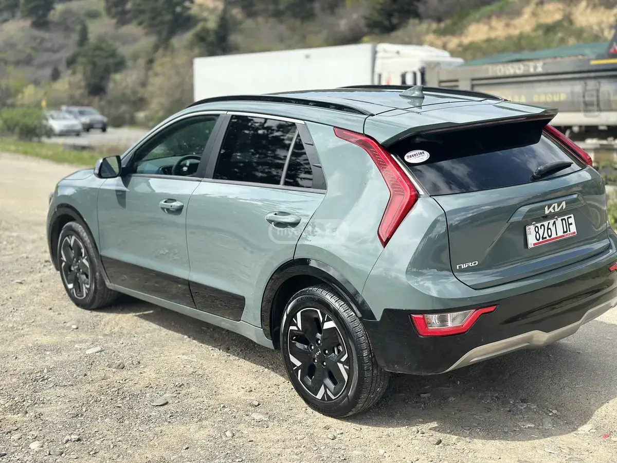 Kia Niro 2023 — photo 2