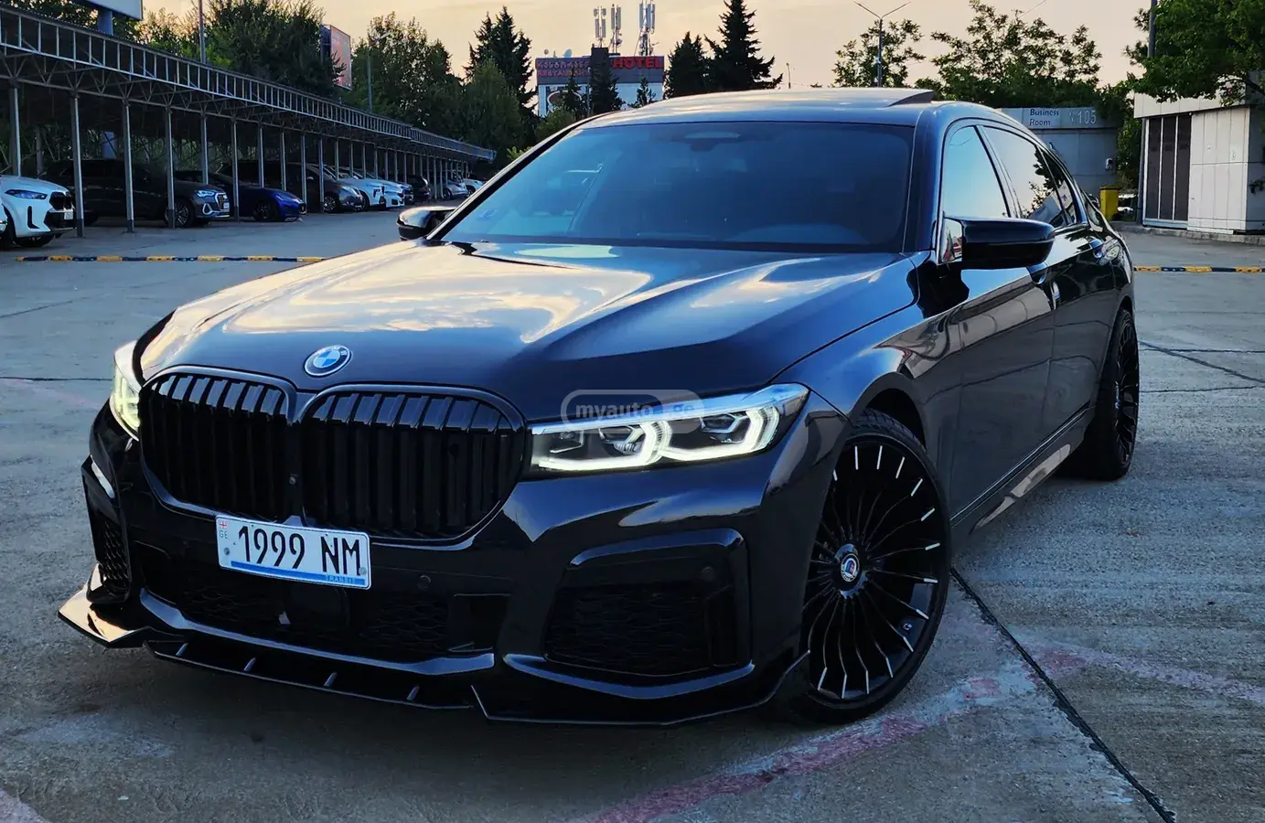 BMW 740 2022 — photo 2
