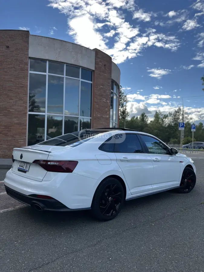 Volkswagen Jetta 2023 — photo 2