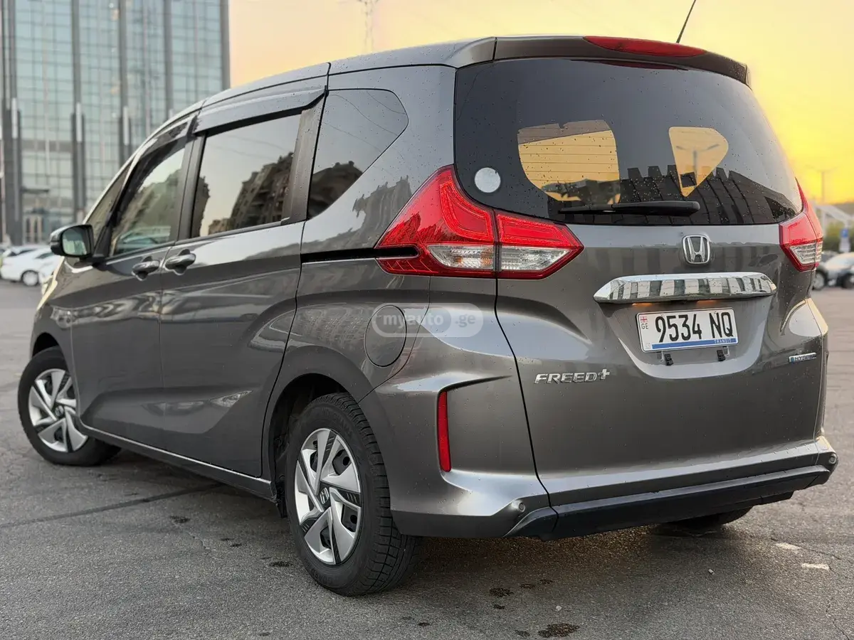 Honda Freed 2022 — photo 2