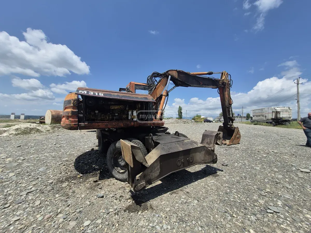 Caterpillar M318