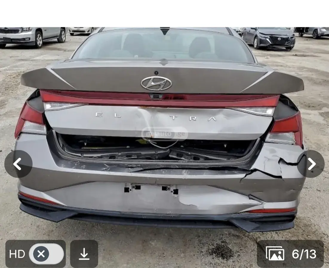 Hyundai Elantra 2021 — photo 2