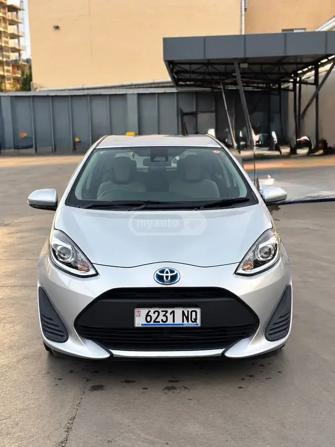 Toyota Aqua 2021 — photo 2