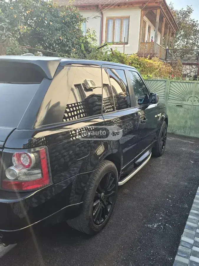 Land Rover Range Rover Sport 2010 — photo 2