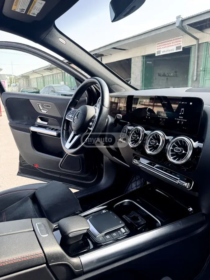 Mercedes-Benz GLA 250 2022 — photo 2