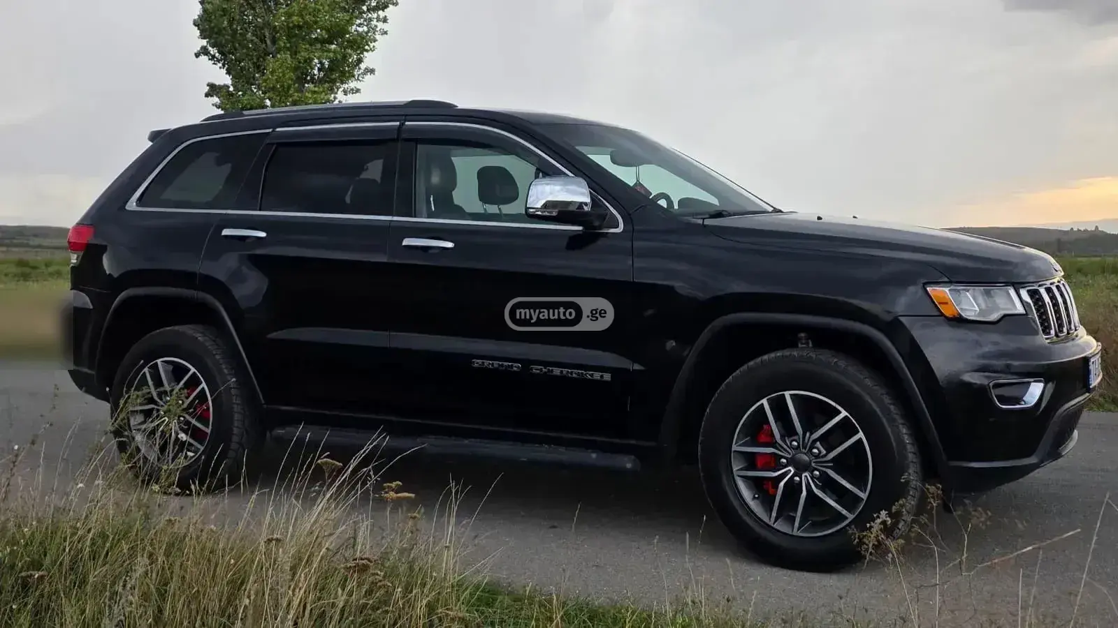 Jeep Grand Cherokee 2019 — photo 2