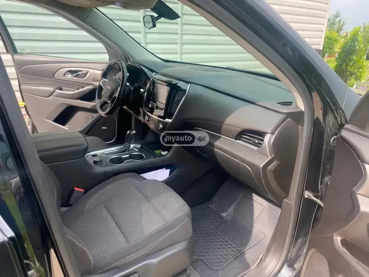 Chevrolet Traverse 2019 — photo 2