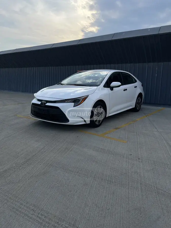 Toyota Corolla 2023 — photo 2