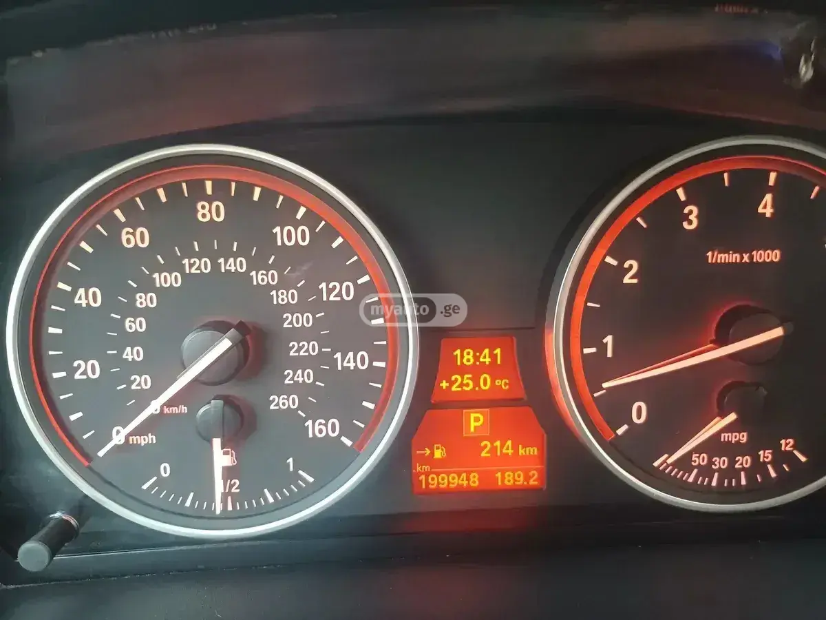 BMW X5 2012 — photo 2