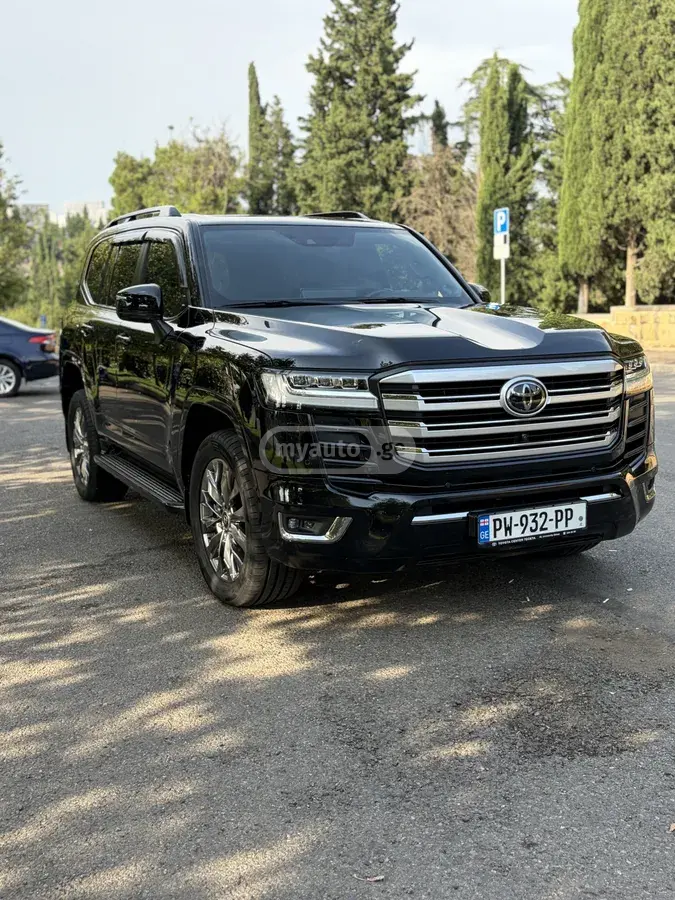 Toyota Land Cruiser 2022 — photo 2