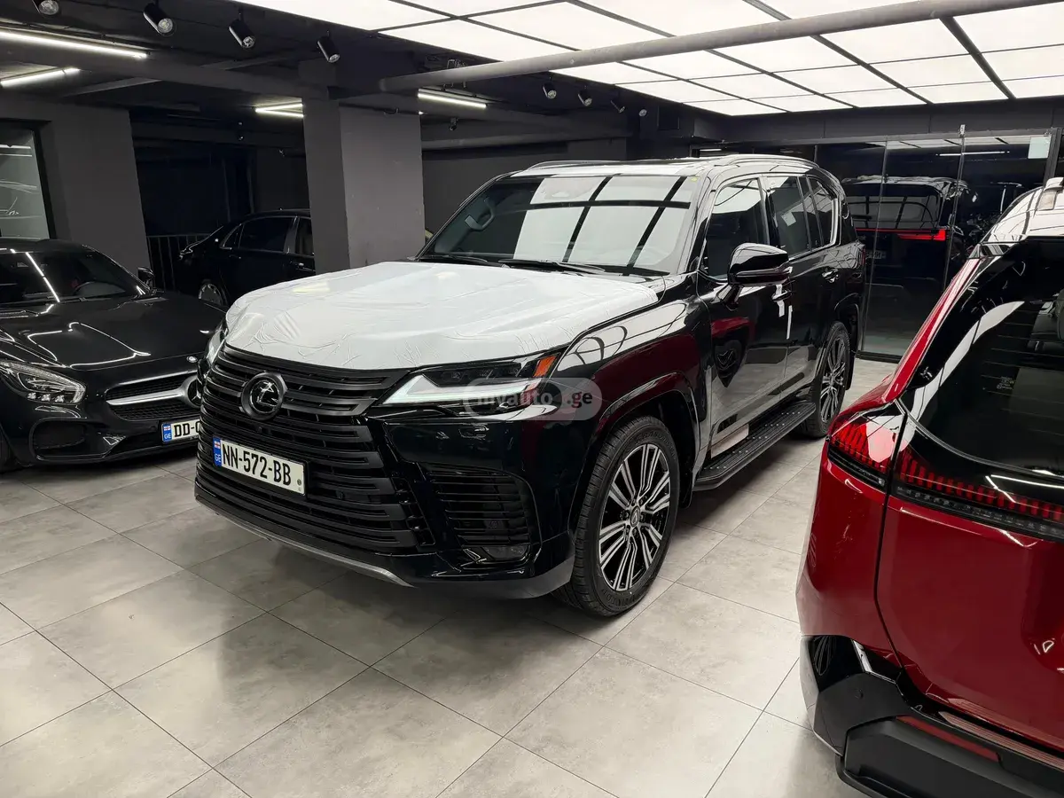 Lexus LX 500 2026 — photo 2