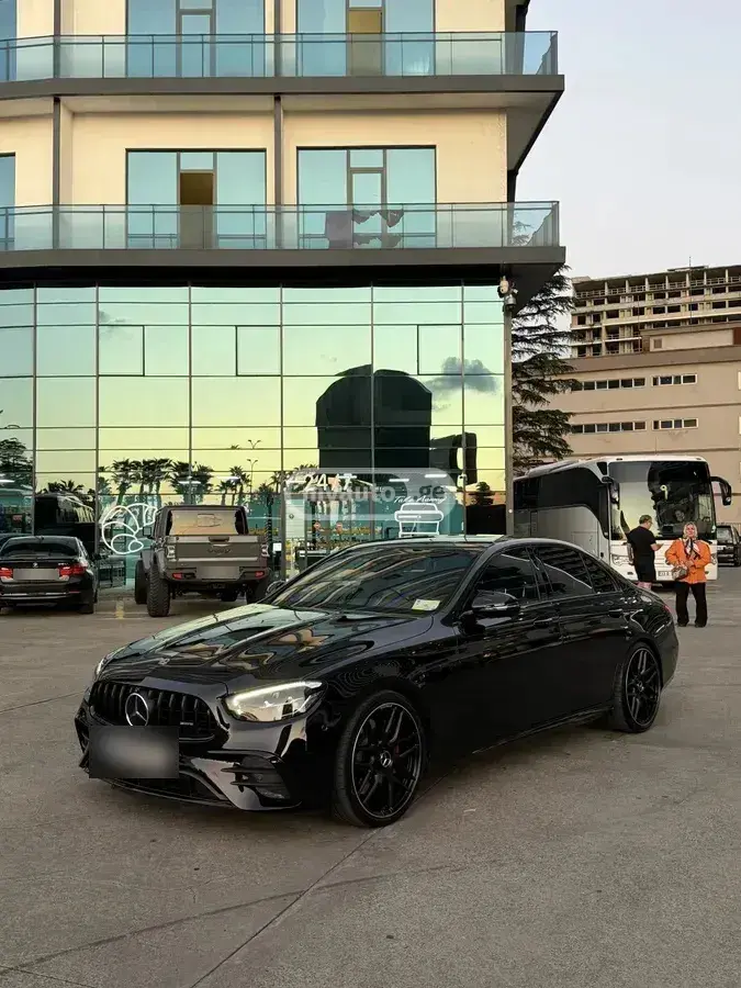 Mercedes-Benz E53 AMG