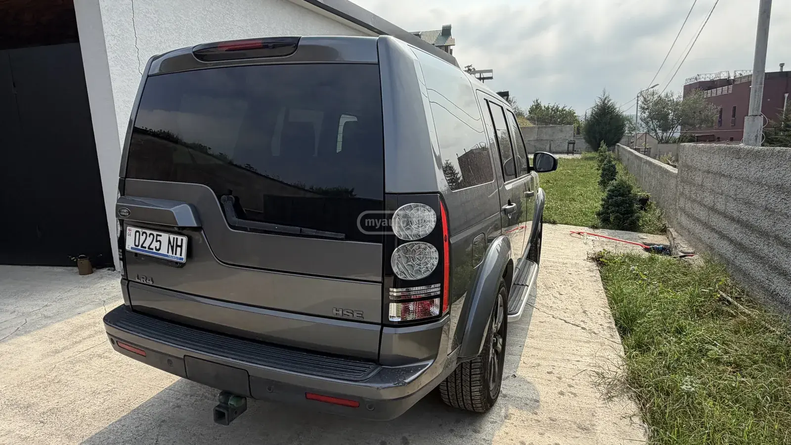 Land Rover Discovery 4 / LR4 2016 — photo 2