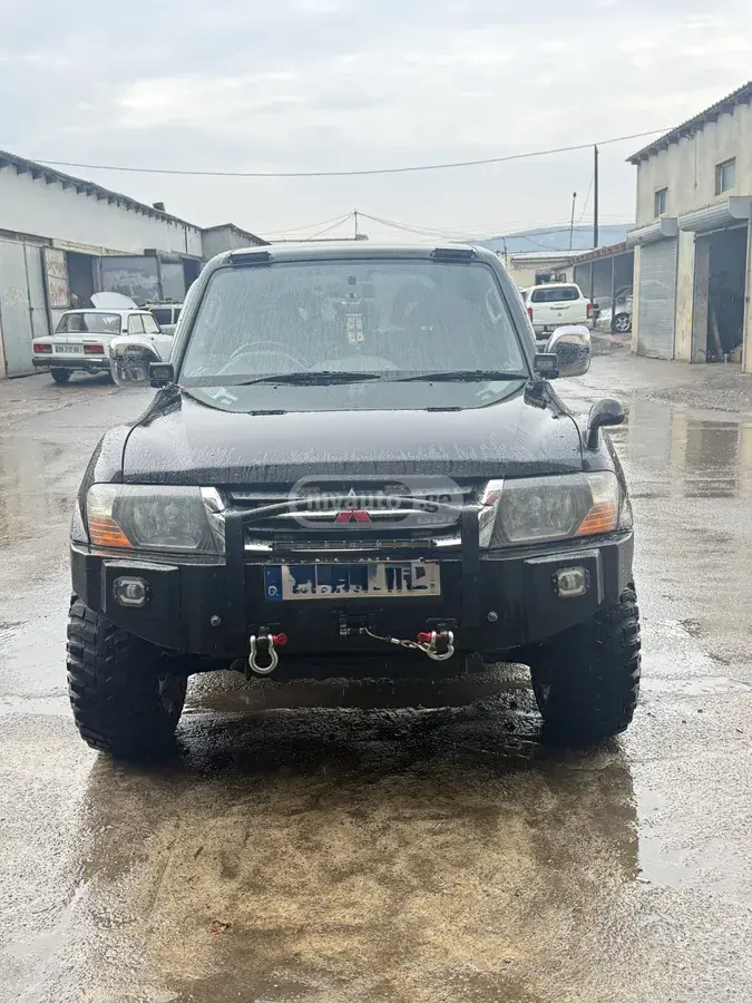 Mitsubishi Pajero 2002 — photo 2