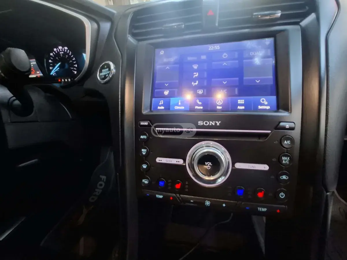 Ford Fusion 2019 — photo 2