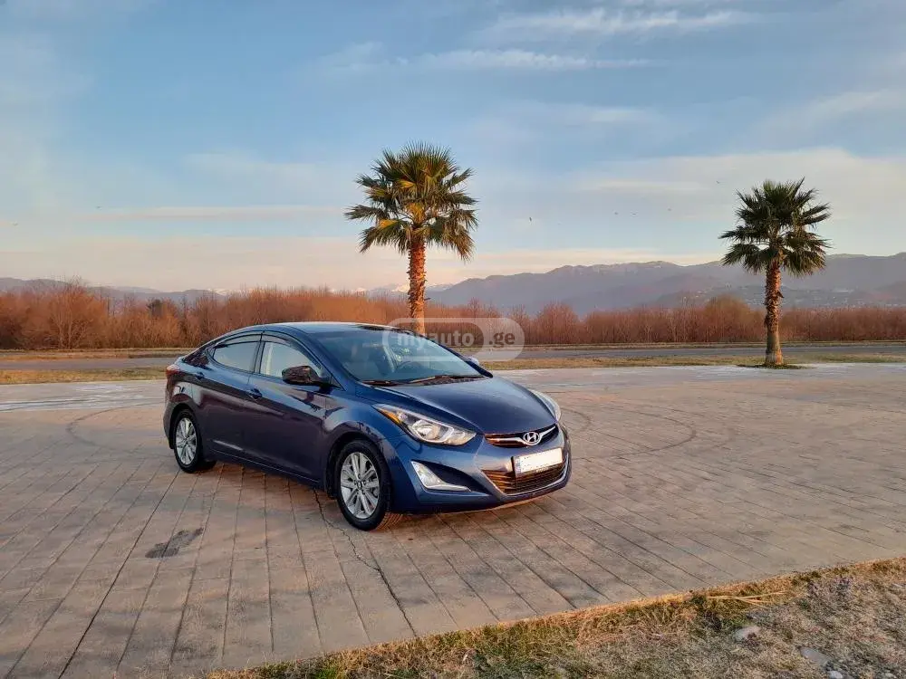 Hyundai Elantra