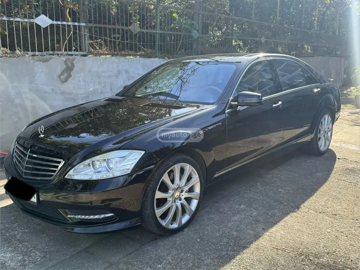 Mercedes-Benz S 550