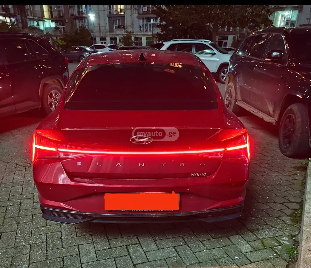 Hyundai Elantra 2022 — photo 2