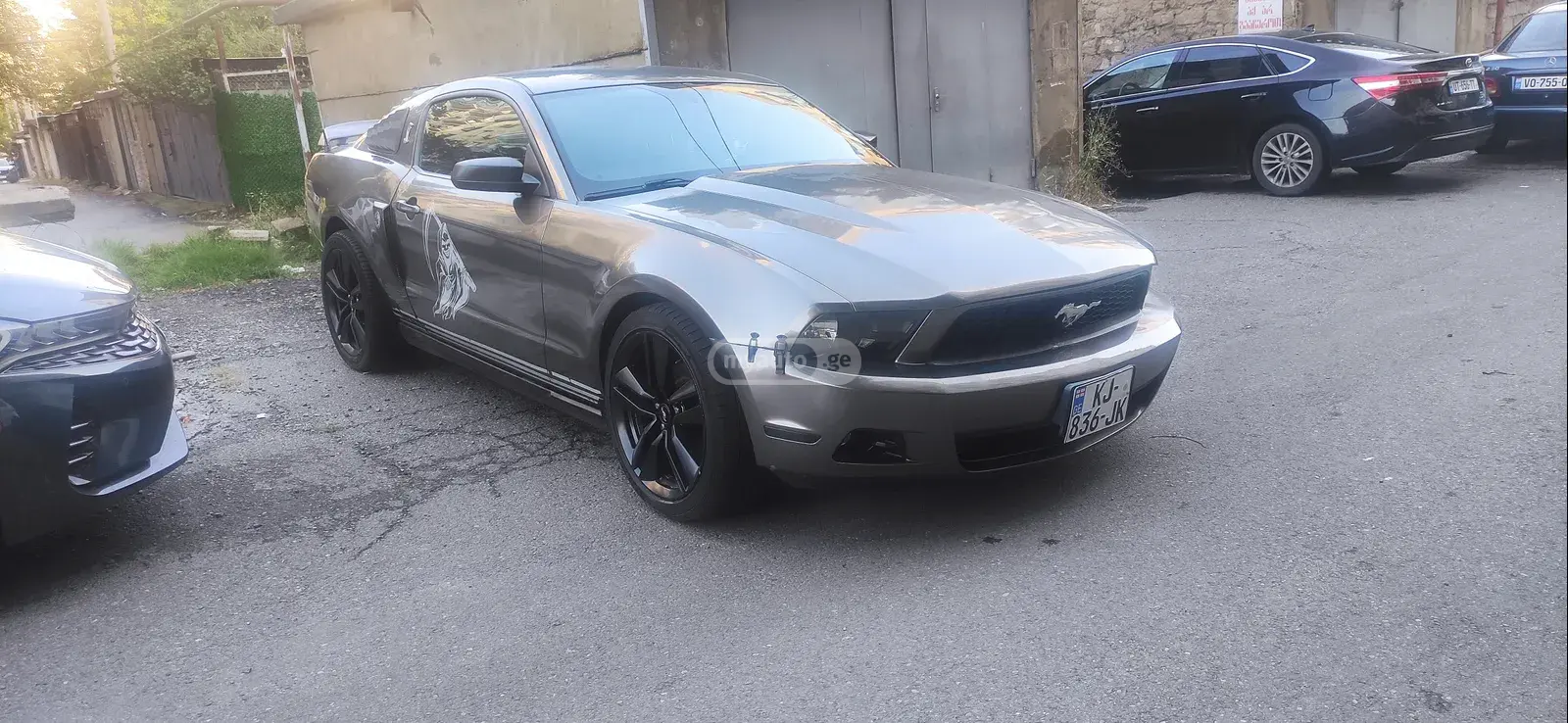 Ford Mustang 2010 — photo 2