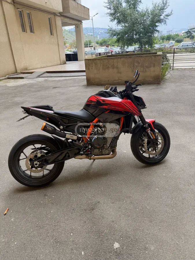 KTM 890 Duke 2021 — photo 2